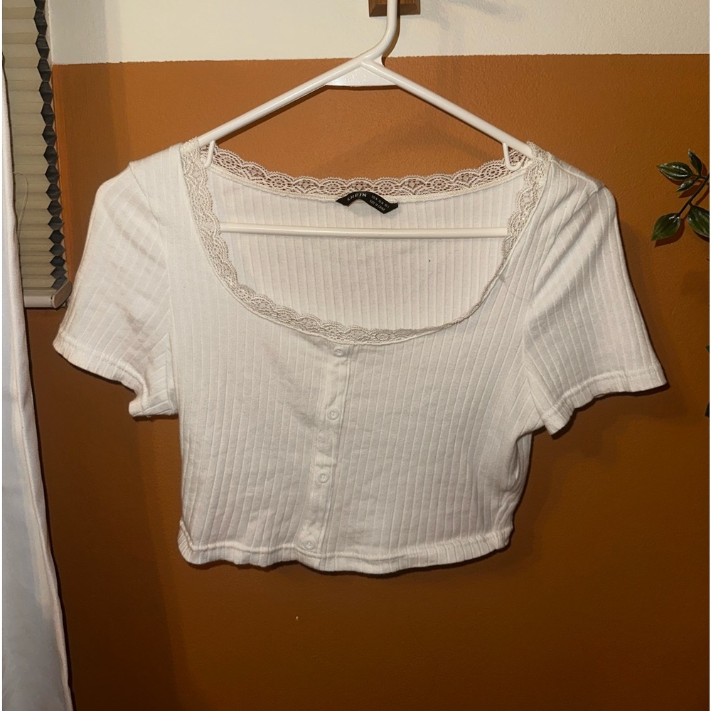 White lace neck crop top